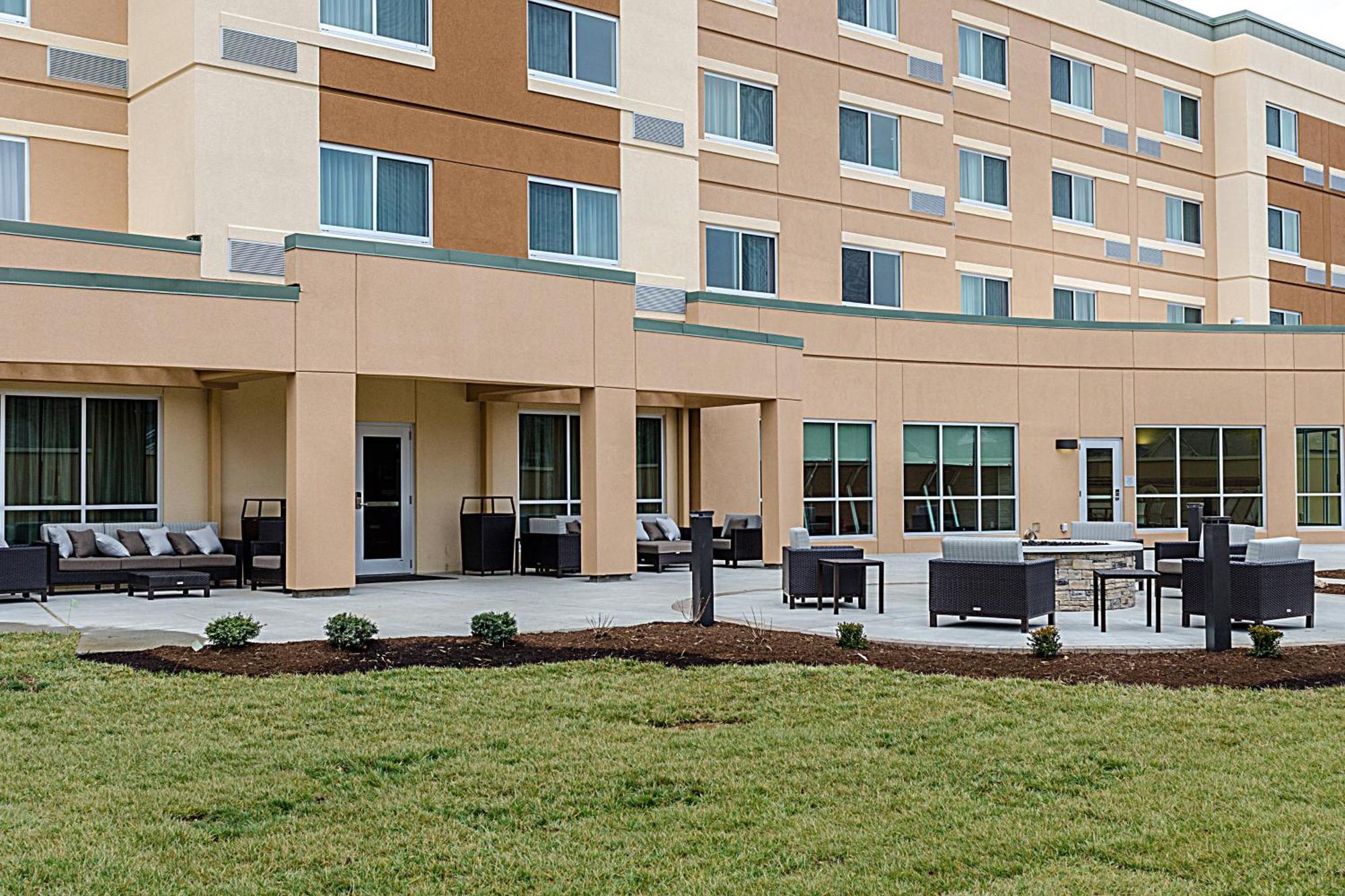 Courtyard By Marriott Сомерсет Экстерьер фото