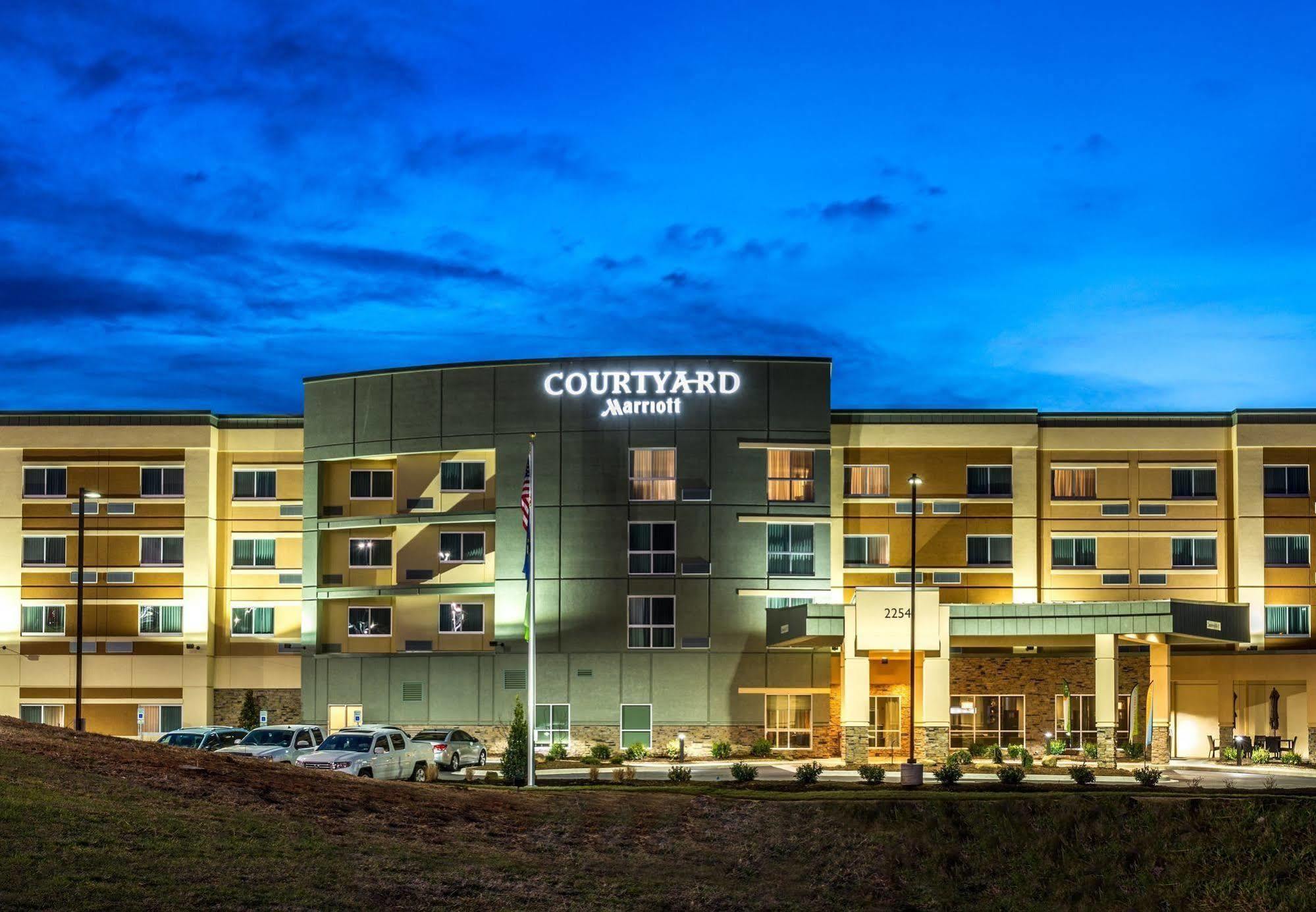Courtyard By Marriott Сомерсет Экстерьер фото